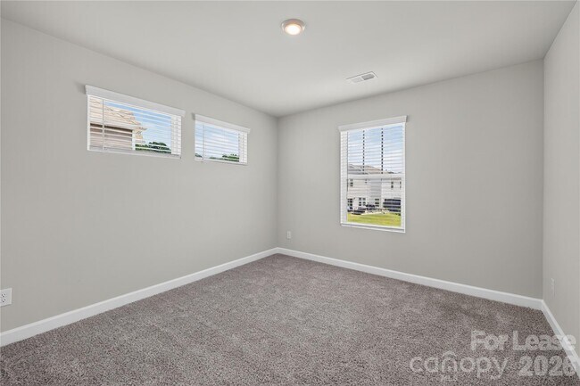 Building Photo - 314 Hyssop Ct