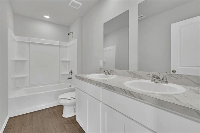 Building Photo - 135 Sienna Dr