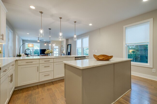 Building Photo - Delightful East Nashville Home for Rent!