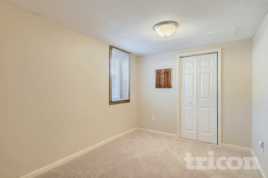Building Photo - 3701 Woodbine Ln
