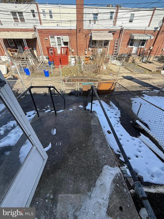 Building Photo - 557 Wiltshire Rd