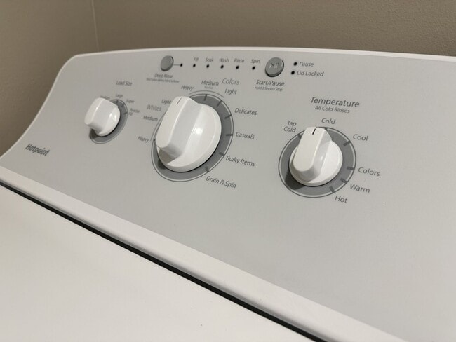 Building Photo - 1780 Wilson Ave