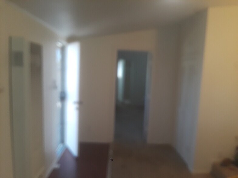 Building Photo - 1503 E Avenue Q6