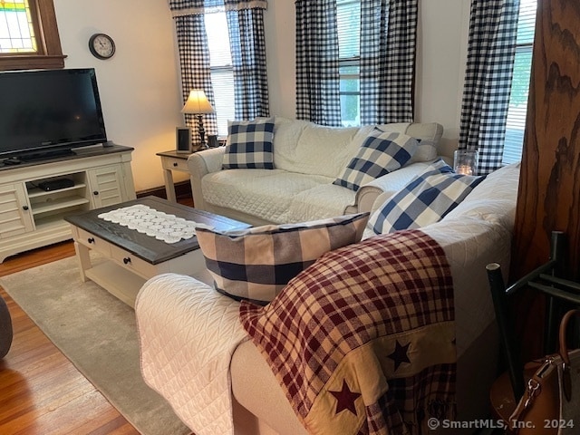 Building Photo - 118-120 Sutton Ave