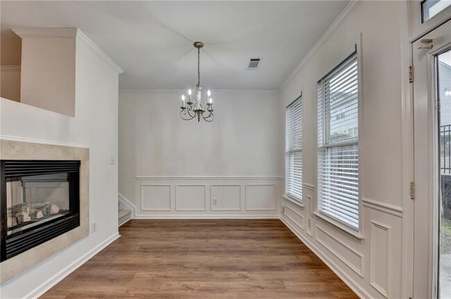 Building Photo - 979 Parkside Wood Ct