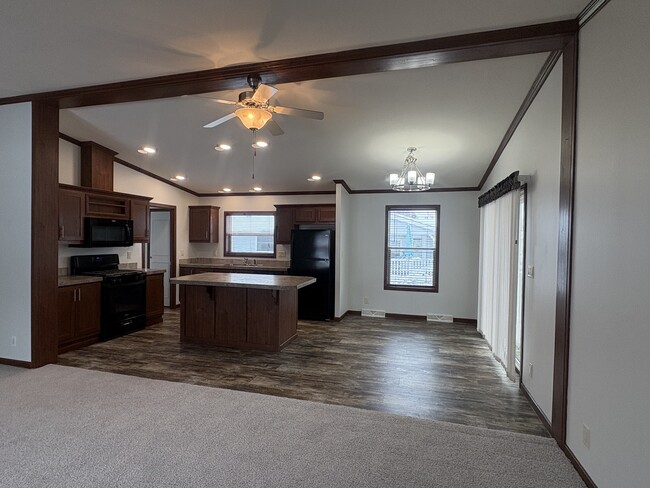 Building Photo - 1603 Summer Park Dr