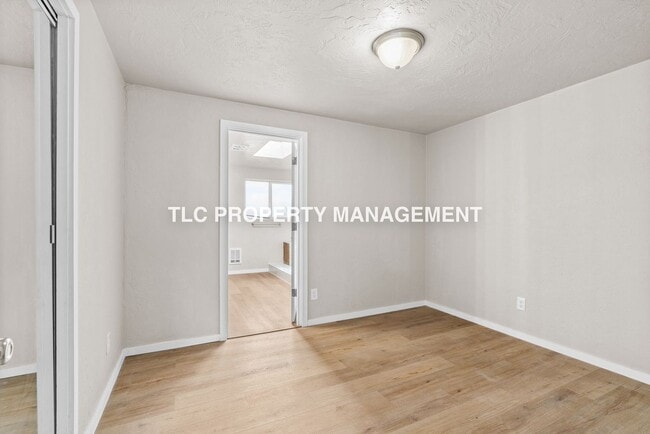 Building Photo - 2082 Ohio St