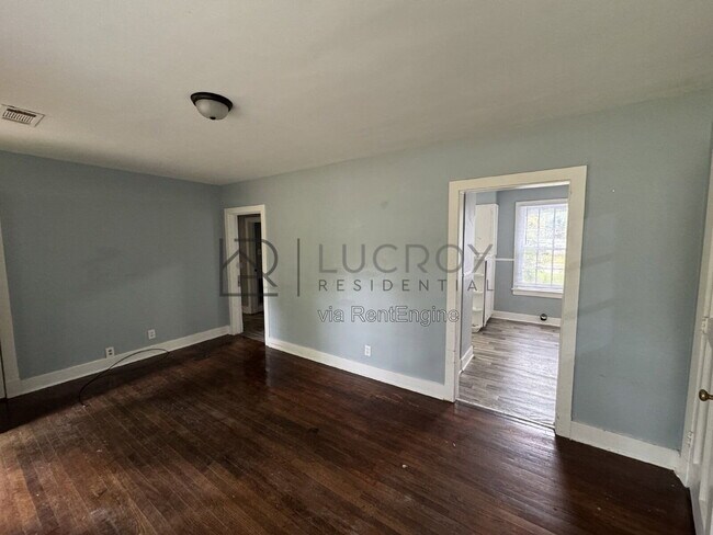 Building Photo - 4833 Churchill Dr