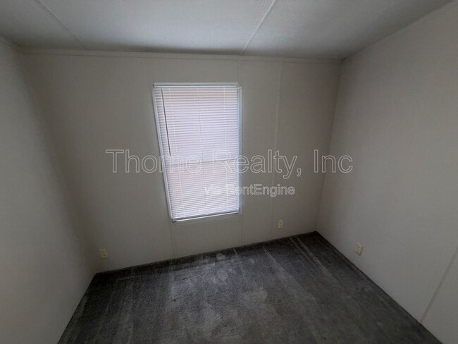 Building Photo - 26 Hemlock Ln