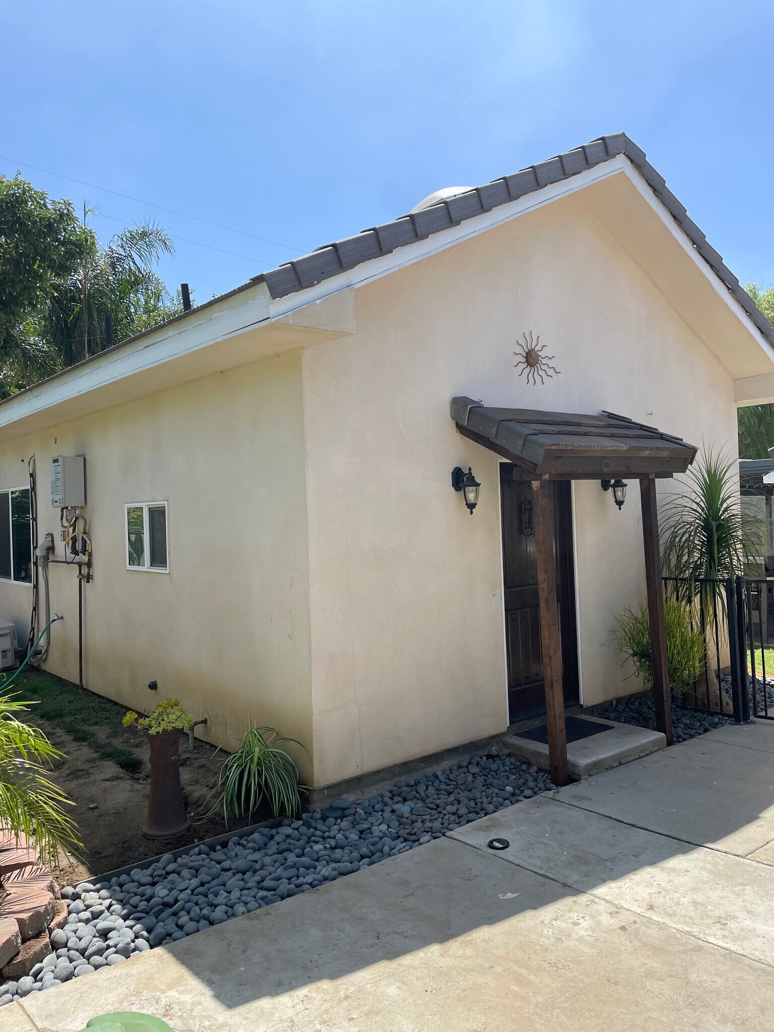 Building Photo - 8334 Quartz Ave