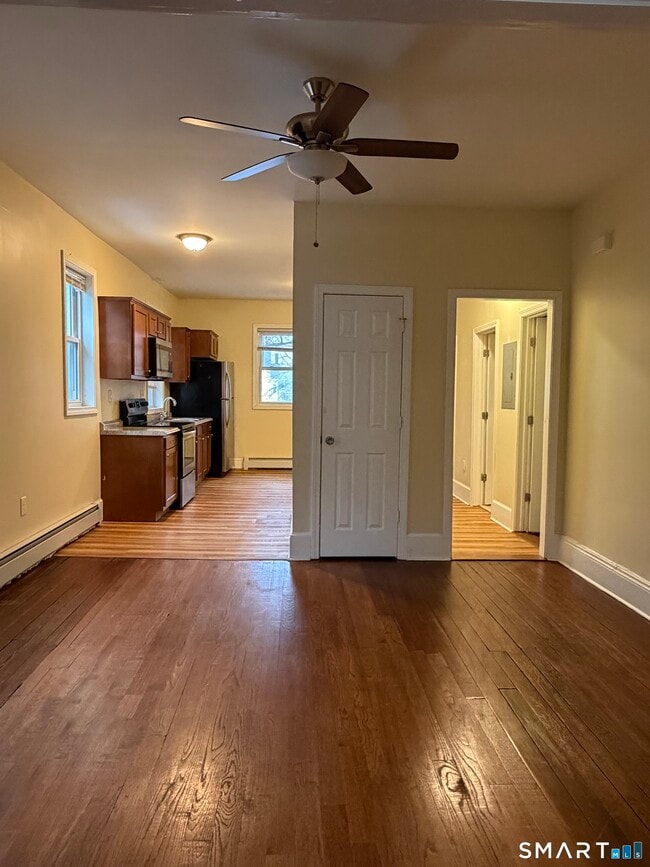 Building Photo - 181 Sisson Ave