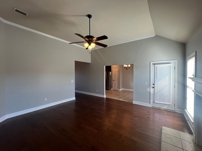 Building Photo - Fountain Crest Subdivision!