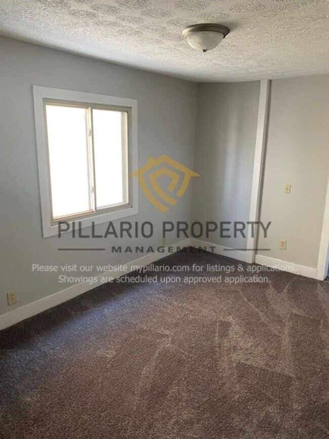 Building Photo - 3722-3724 N Illinois St