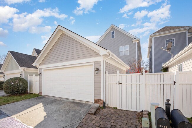 Building Photo - 12617 Doster Ave
