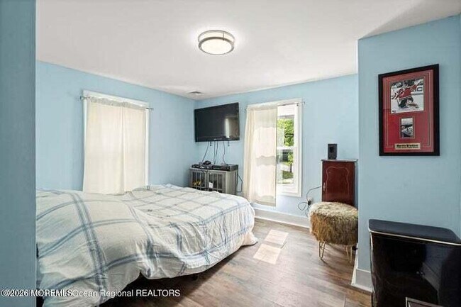 Building Photo - 109 S Main St