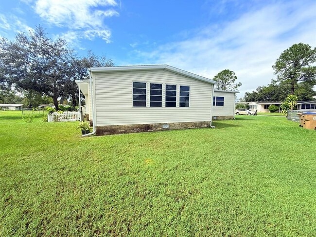 Building Photo - 220 Ellsworth Dr