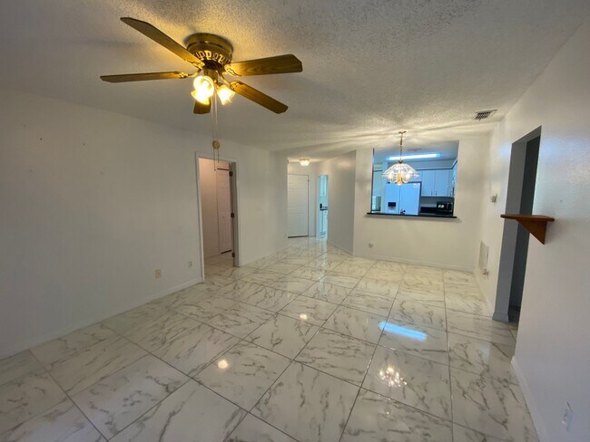 Building Photo - Home for rent in 55+ gated community