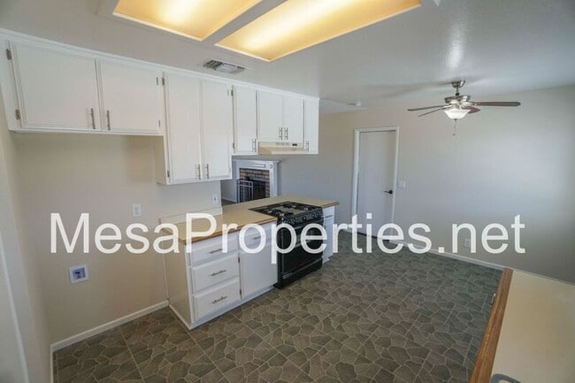 Building Photo - 10910 Lancelet Rd