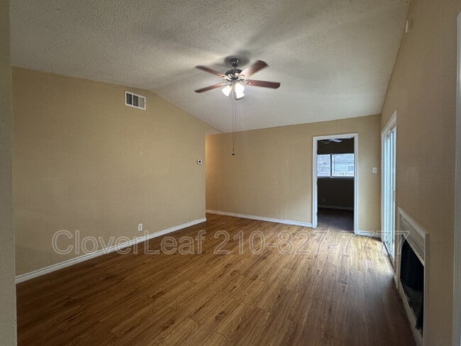 Building Photo - 4012 Sunrise Creek Dr