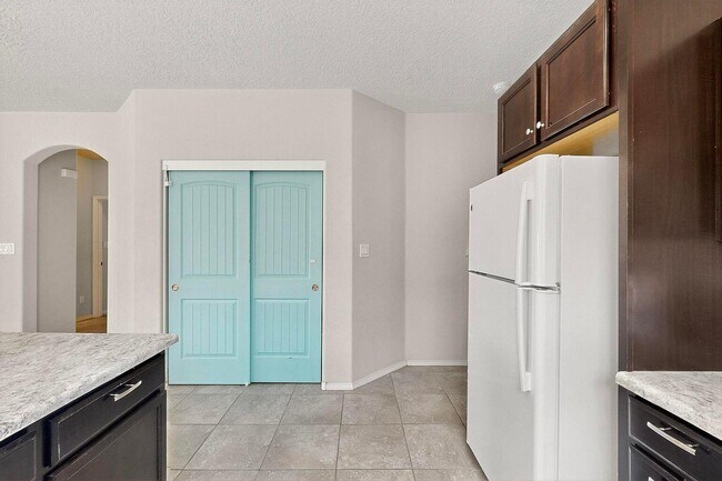 Building Photo - 6736 Tempe Ave NW