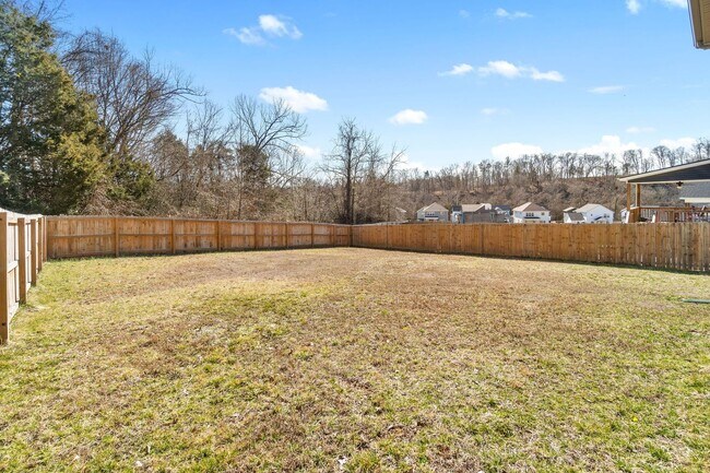 Building Photo - Pet Friendly Four Bedroom!