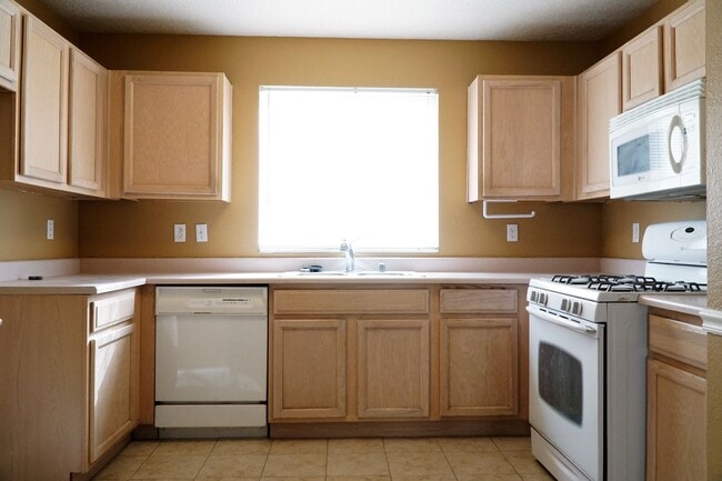 Building Photo - 10636 Rigoletto Dr NW