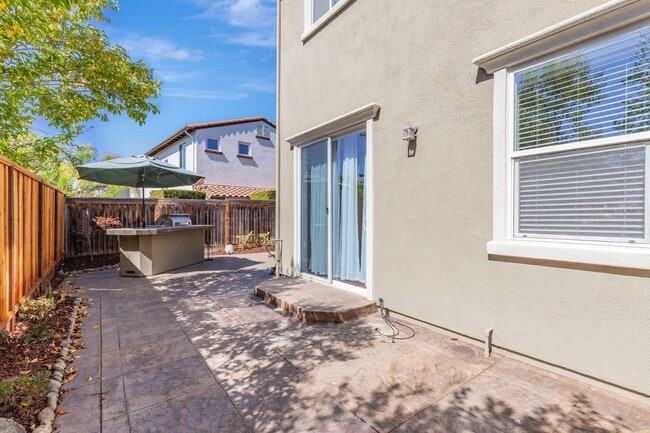 Building Photo - 7531 Edinburgh Way