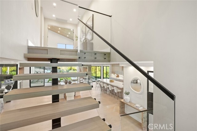 Building Photo - 4551 Alonzo Ave