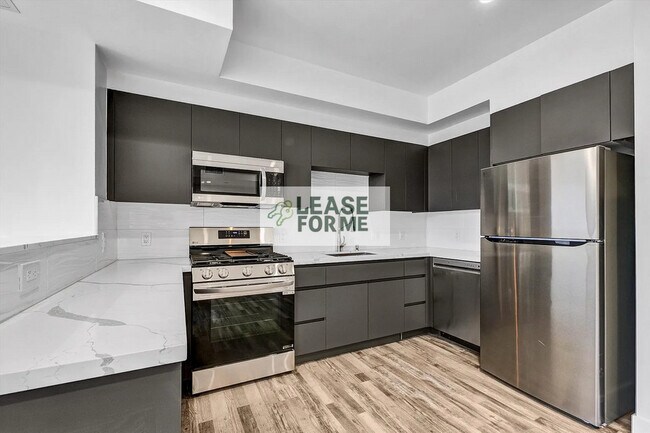 Building Photo - 1538 S Wilton Pl