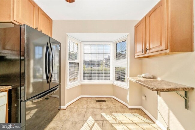 Building Photo - 310 Harry S Truman Dr