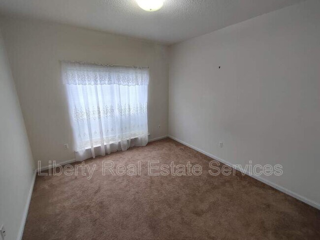 Building Photo - 801 Hopeton Ct