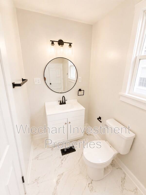Building Photo - 514 N Elizabeth St