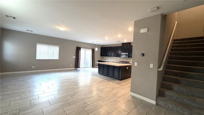 Building Photo - 6943 Denio Island St