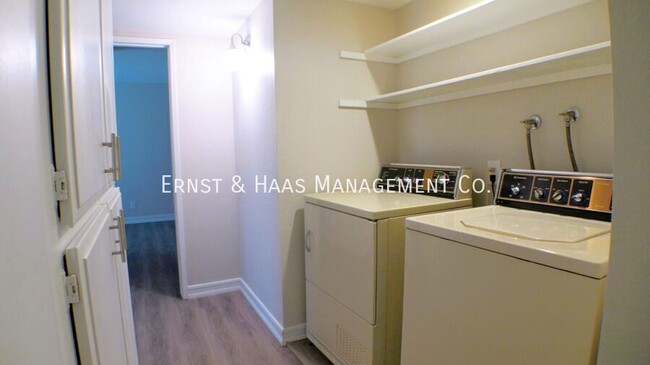 Building Photo - 3707 Country Club Dr