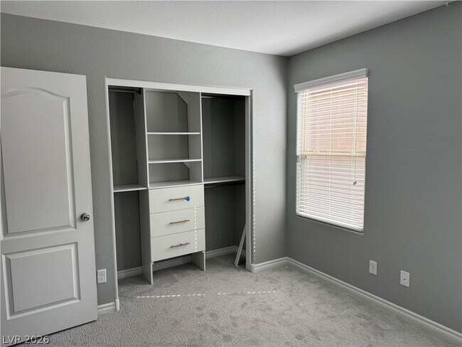 Building Photo - 12457 Loggeta Way