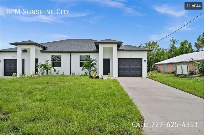 Building Photo - Charming 3-Bedroom Townhome in Lehigh Acres!