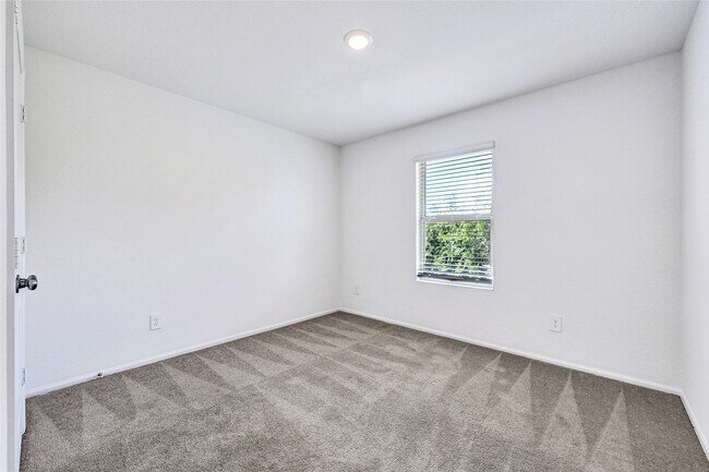 Building Photo - 24027 Wandering Brk Dr