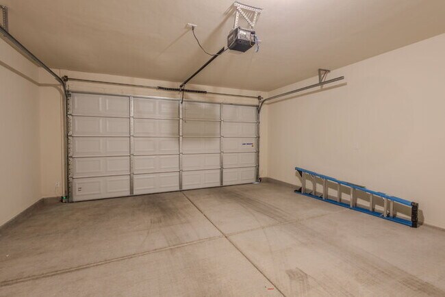 Building Photo - Rancho Sahuarita