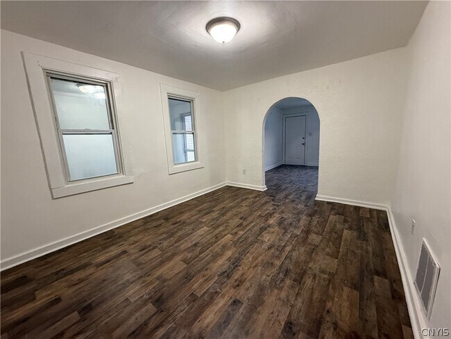 Building Photo - 108 Spring St