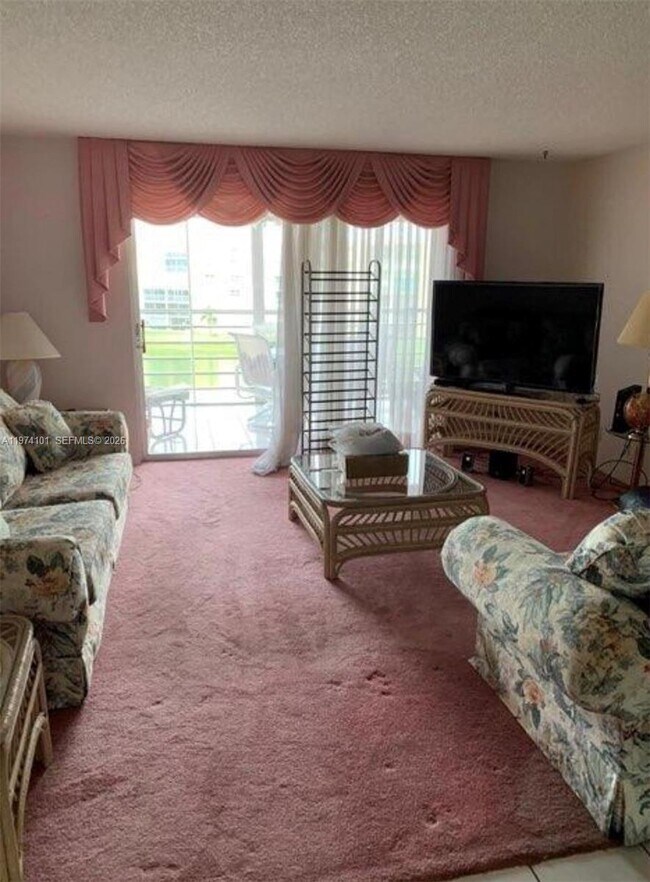 Building Photo - 441 SE 3rd St