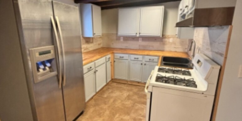 Building Photo - 815 Salmon Ave