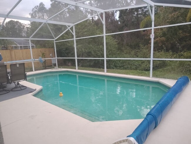 Building Photo - 449 Hollinghead Loop