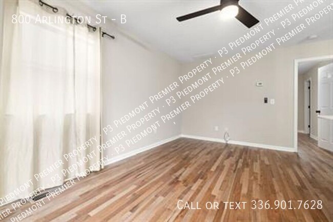 Building Photo - Fully Renovated Apartment near UNCG- 2 bed...