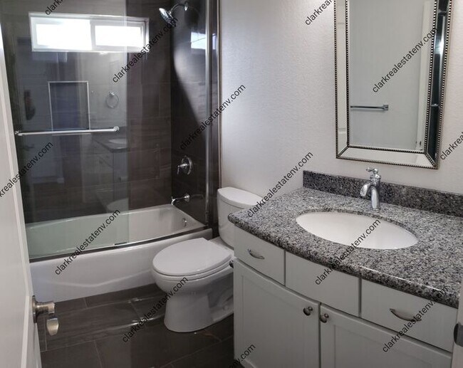 Building Photo - Old Southwest Reno home 3 Bed 2 Bath 1 car...