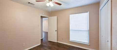 Building Photo - 2704 St George Pl