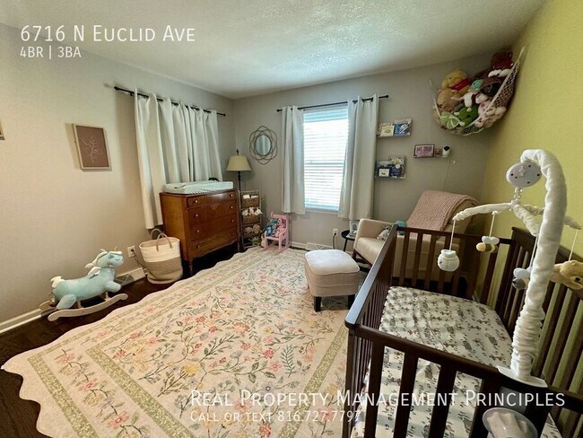 Building Photo - 6716 N Euclid Ave