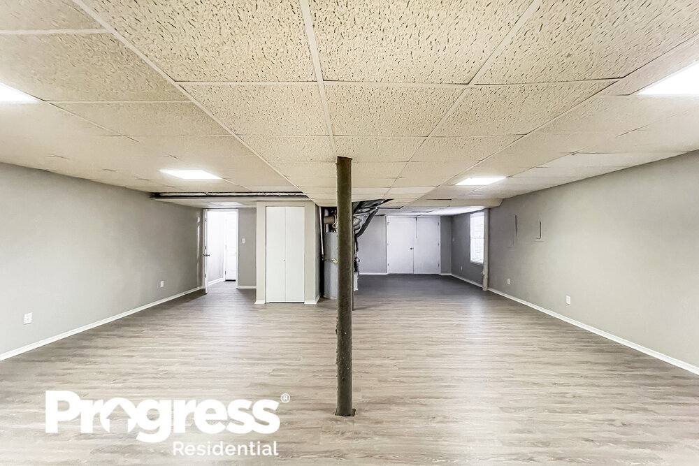 Building Photo - 700 Gregory Manor Dr SW