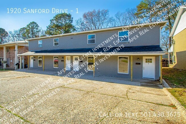 Building Photo - 1920 Sanford Dr