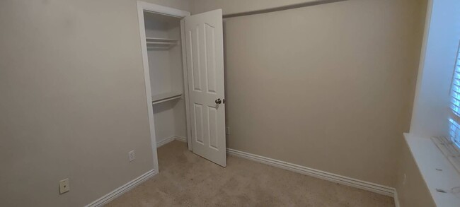Building Photo - Quaint Home in Eagle Mountain w 2 car garage!