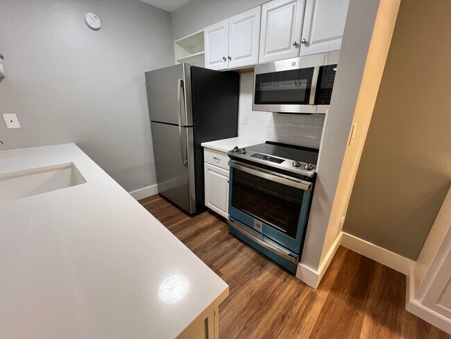 Building Photo - 6341 Chasewood Dr